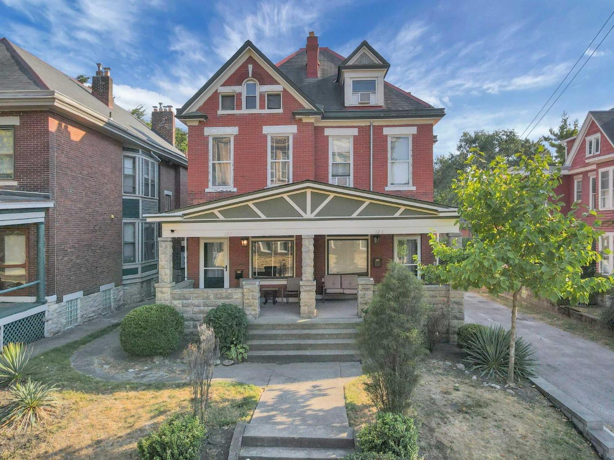 4 Bed Townhome Near Goodale Park Ferienhaus *