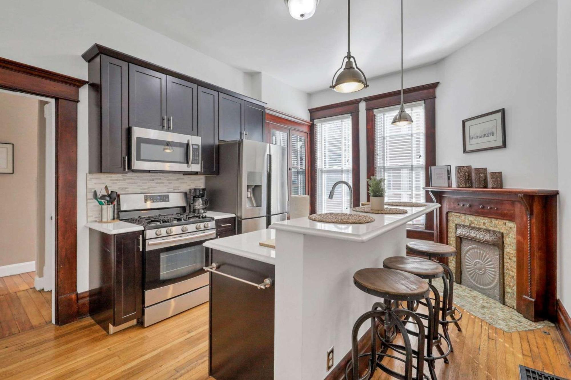 4 Bed Townhome Near Goodale Park Ferienhaus