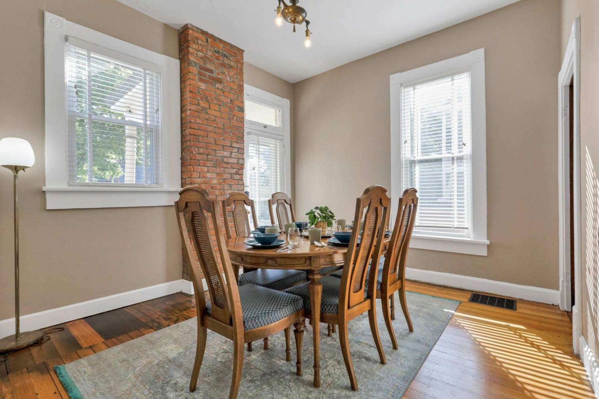 4 Bed Townhome Near Goodale Park Columbus