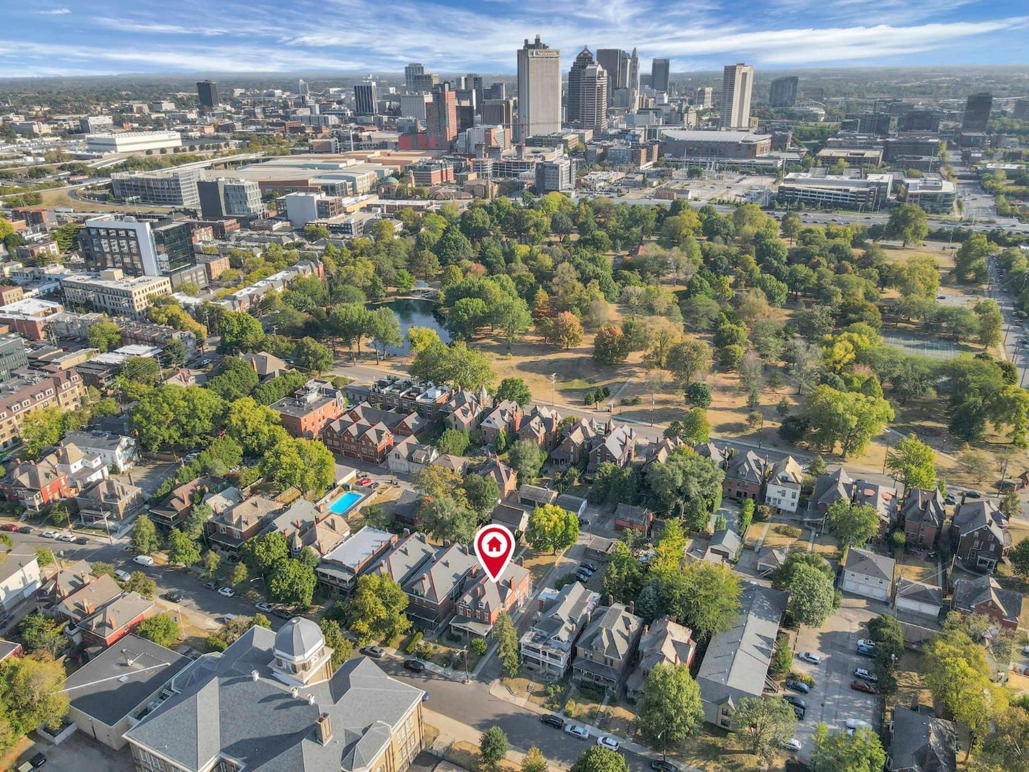 4 Bed Townhome Near Goodale Park Ferienhaus