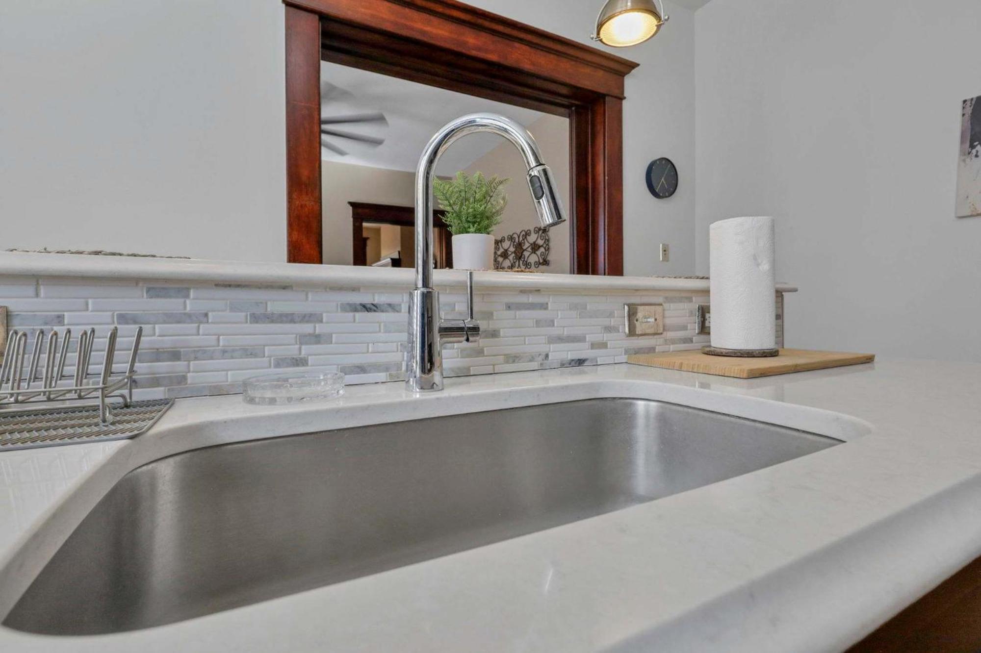 4 Bed Townhome Near Goodale Park Holiday home