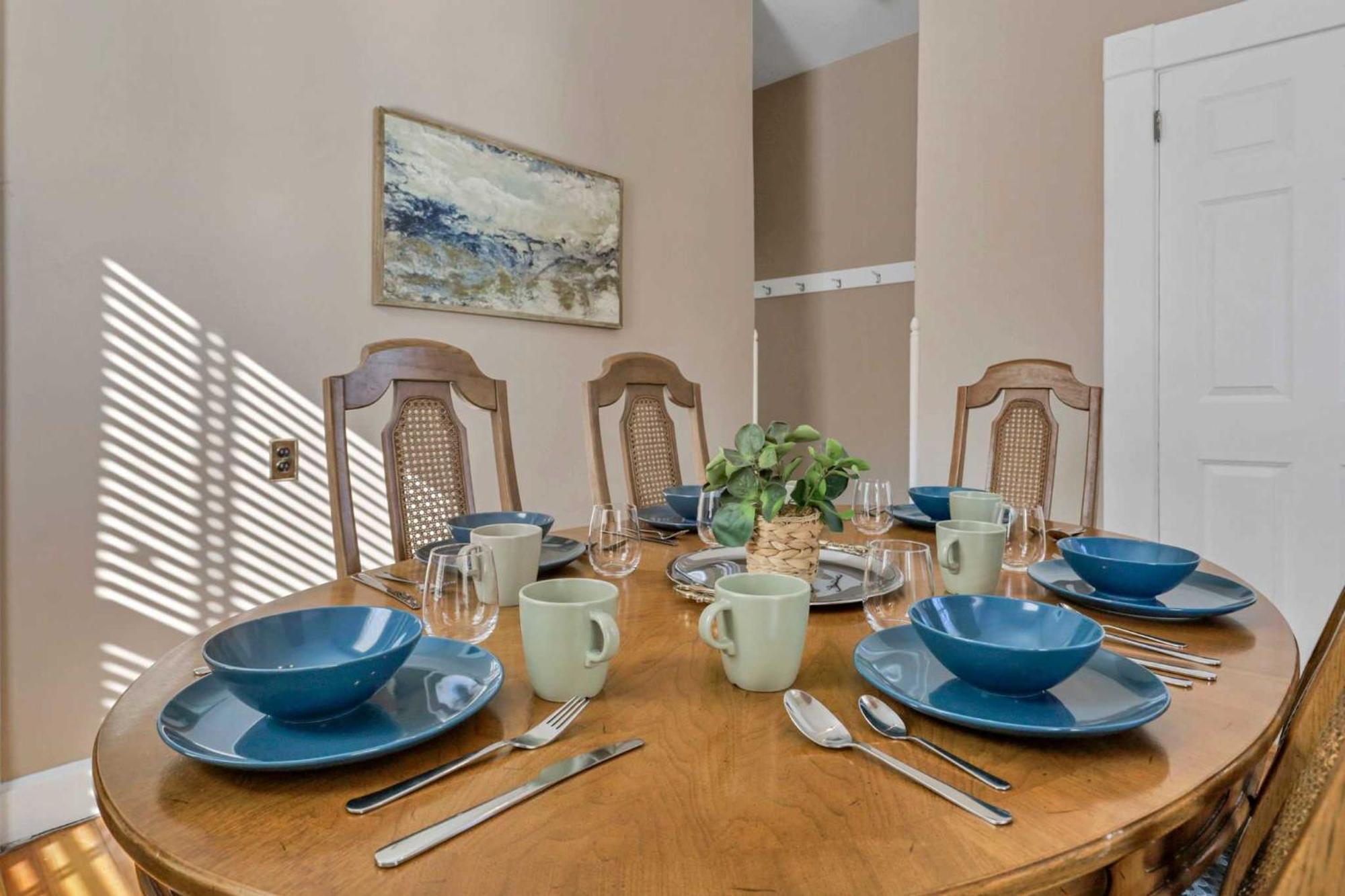 4 Bed Townhome Near Goodale Park Holiday home *